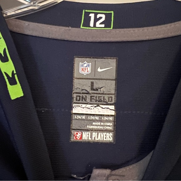 Seattle Seahawks NFL RUSSELL WILSON Jersey - Youth Large - Picture 3 of 4